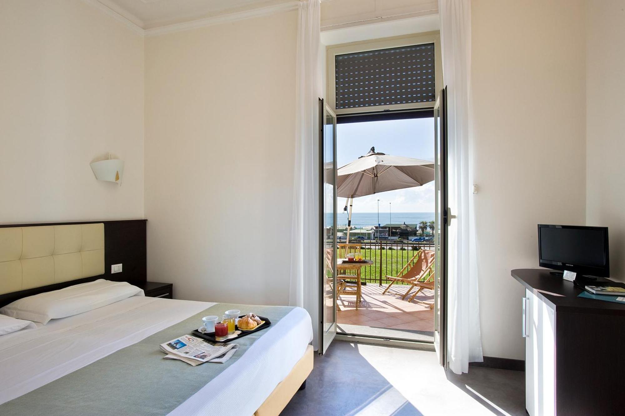 Hotel Bellavista Lido di Ostia Esterno foto