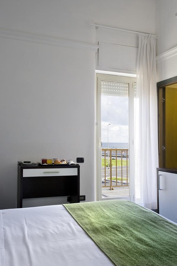 Hotel Bellavista Lido di Ostia Esterno foto