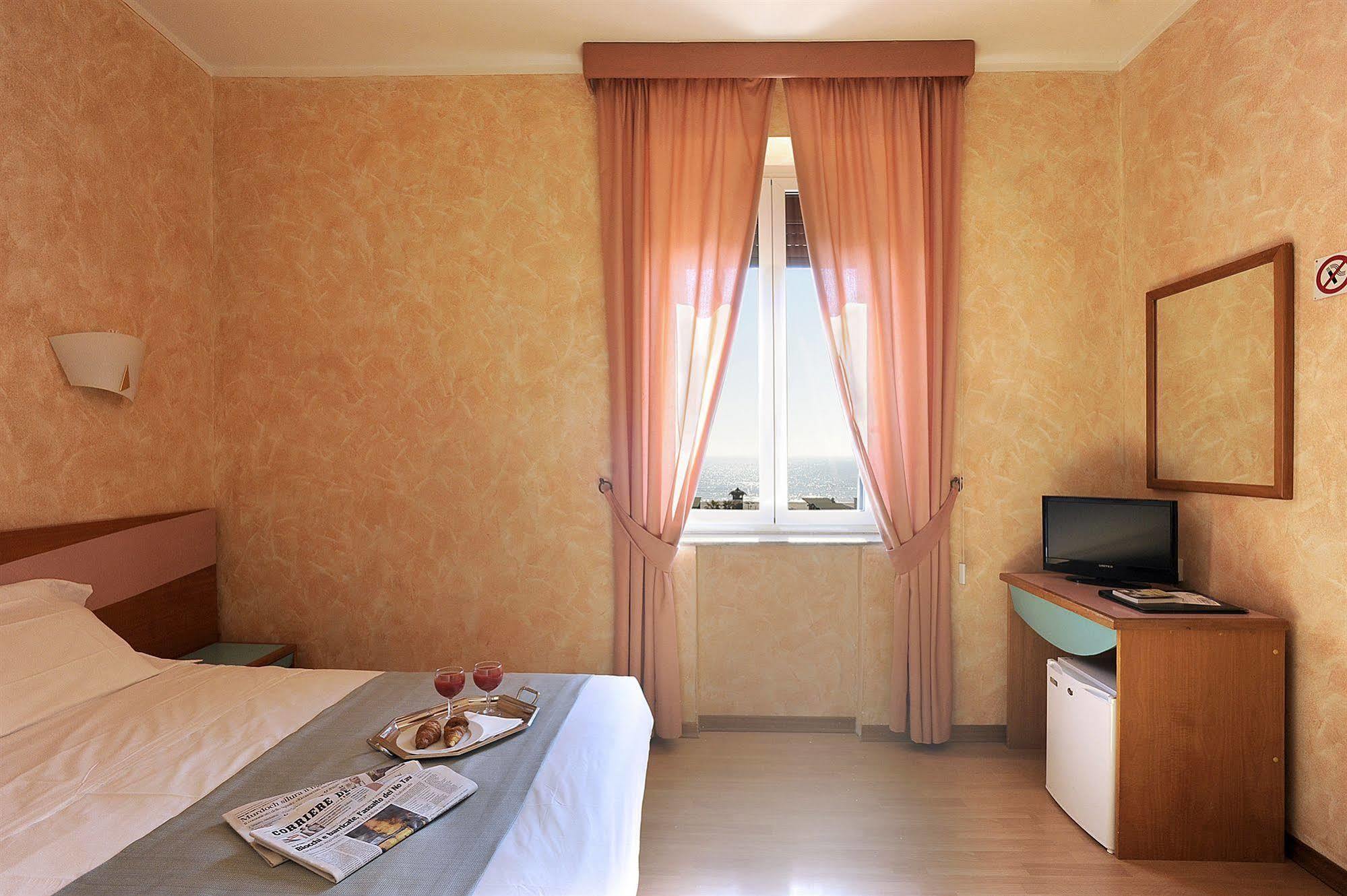Hotel Bellavista Lido di Ostia Esterno foto